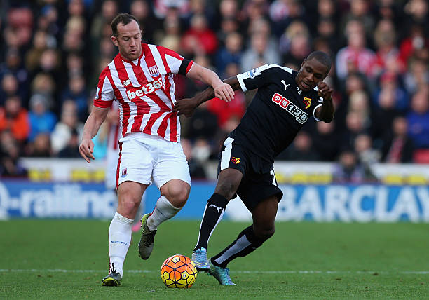 由于埃斯泰 由于埃斯泰